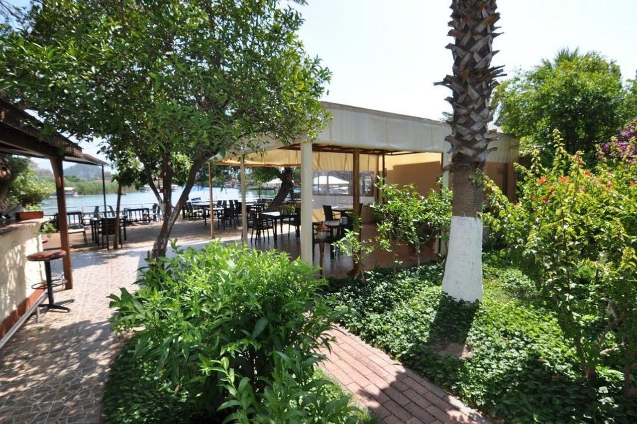 Longhouse Inn Hotel Dalyan Ngoại thất bức ảnh