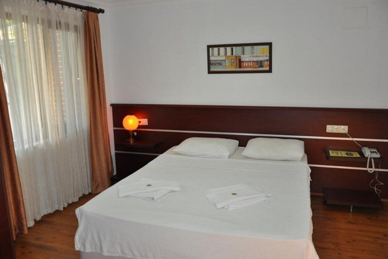 Longhouse Inn Hotel Dalyan Ngoại thất bức ảnh