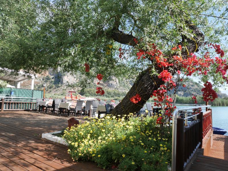 Longhouse Inn Hotel Dalyan Ngoại thất bức ảnh